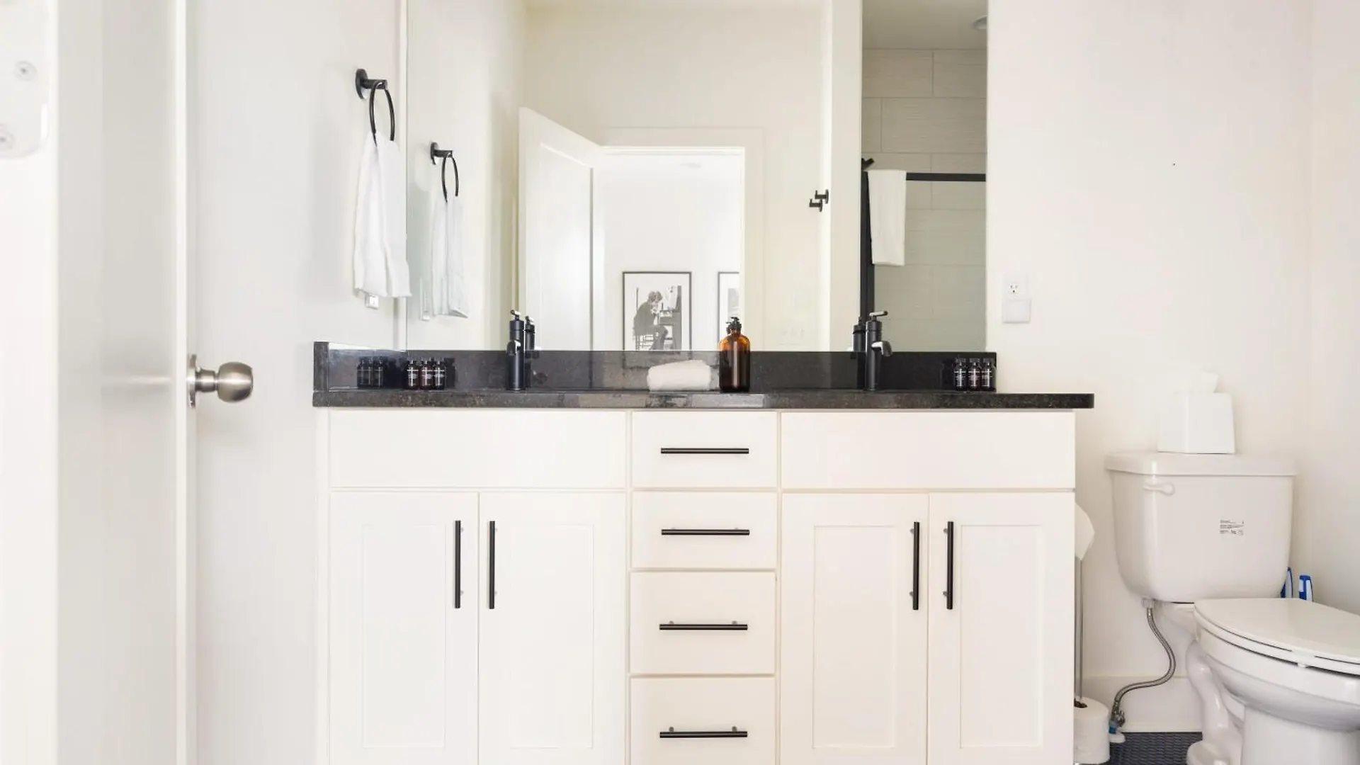 Hart Suite Buyout 3 By Avantstay Two Town House Buyout W Modern Amenities In Nashville