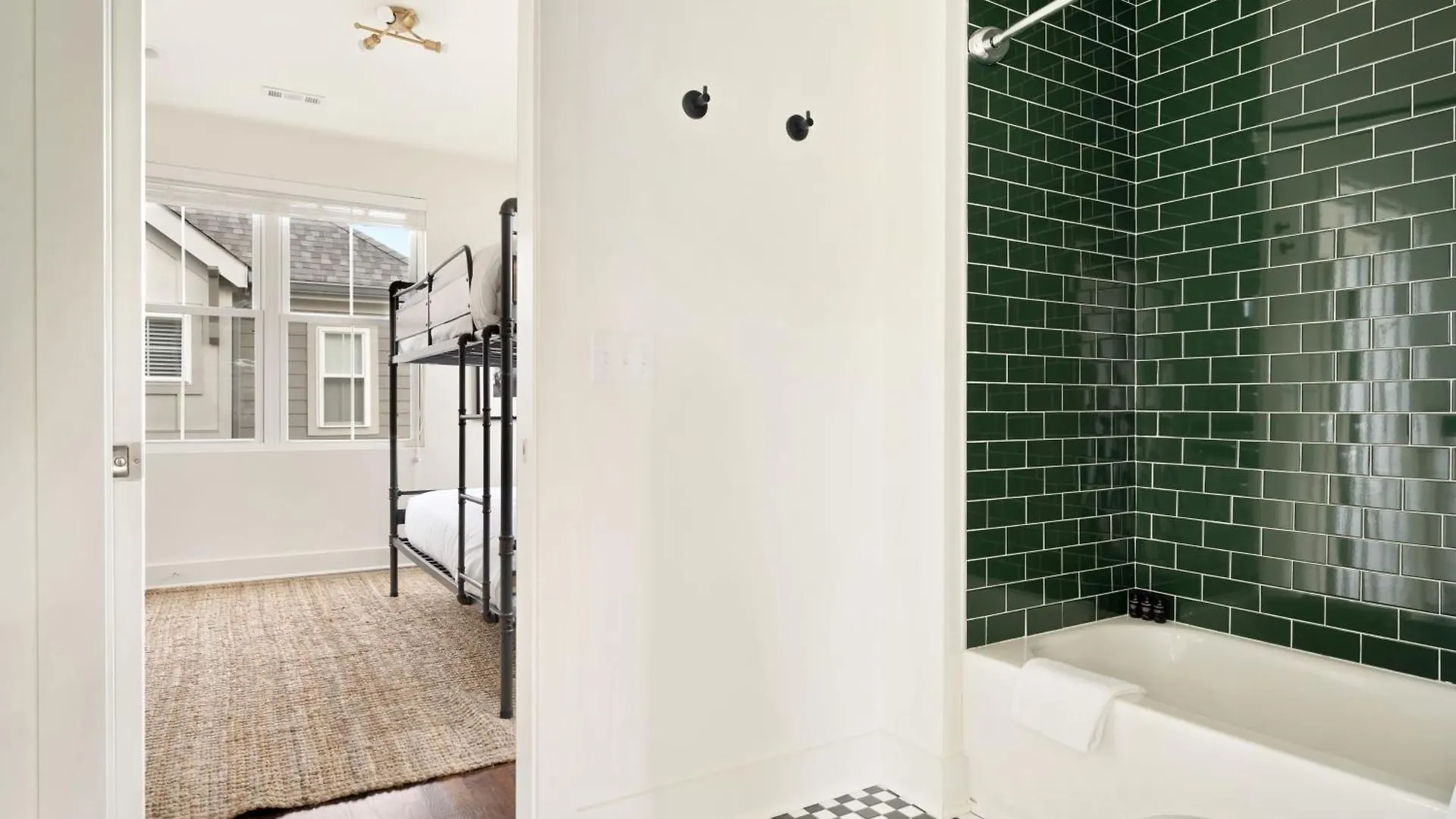 Hart Suite Buyout 3 By Avantstay Two Town House Buyout W Modern Amenities In Nashville Nyaraló